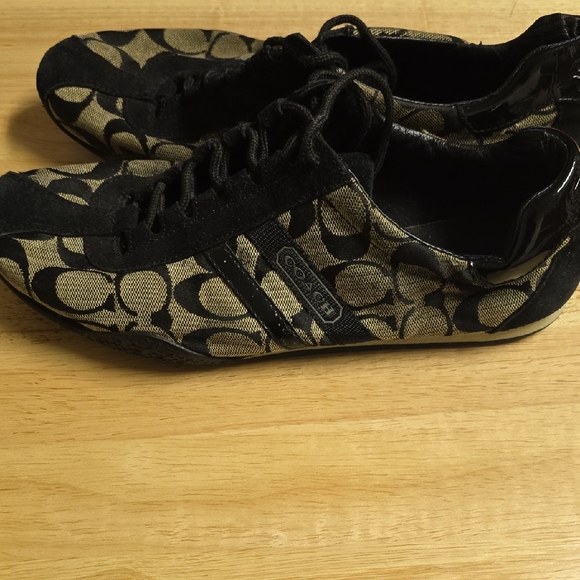 Coach Black and Tan Sneakers - Picture 7 of 7